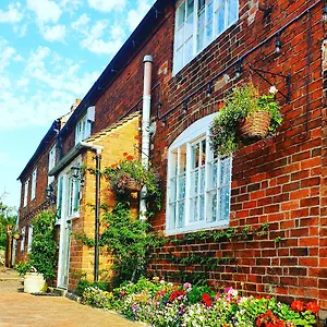 Homestay The Keep, Castle Donington